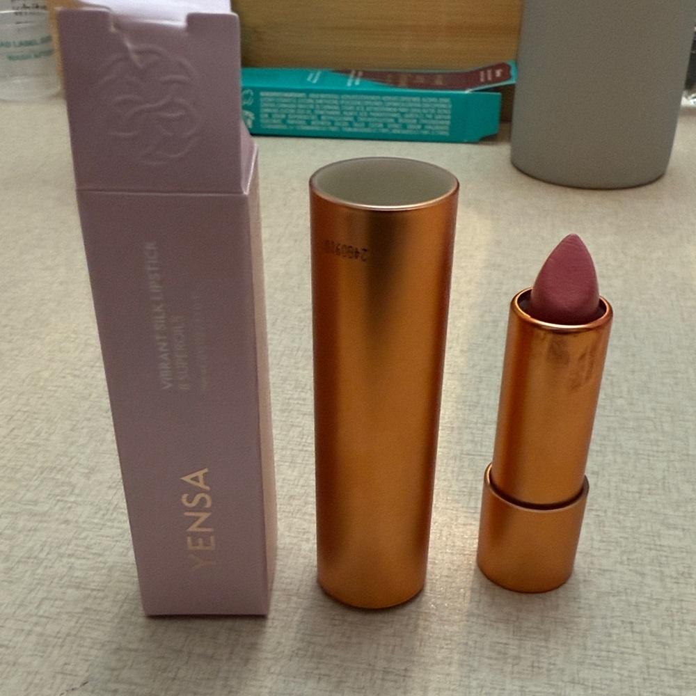Yensa vibrant silk lipstick in free spirit